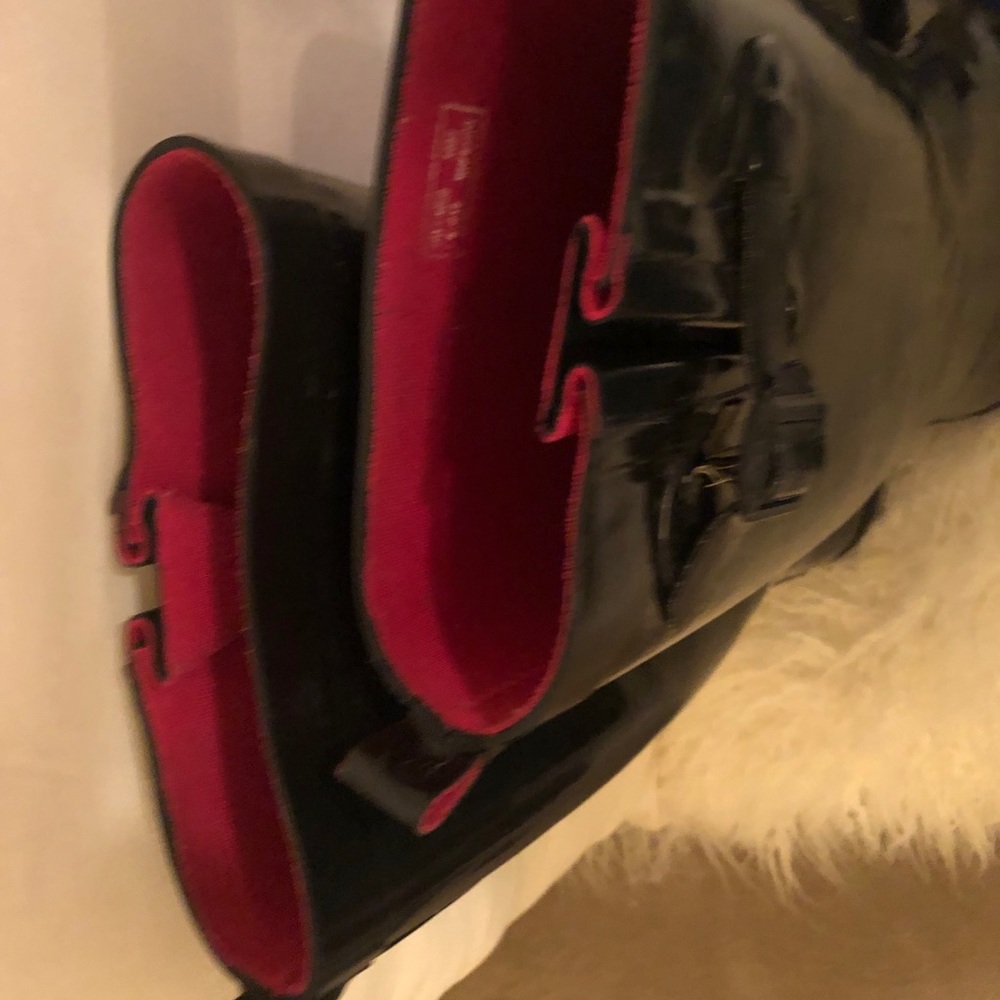 Shiny Rain Boots - Picture 6 of 8
